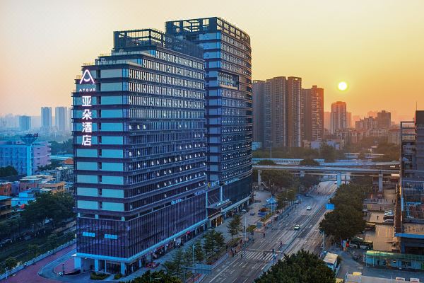 广州荔湾滘口地铁站亚朵酒店